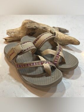 Skechers Valcro Reggae Mad Swag Toe Loop Sandal Size 7